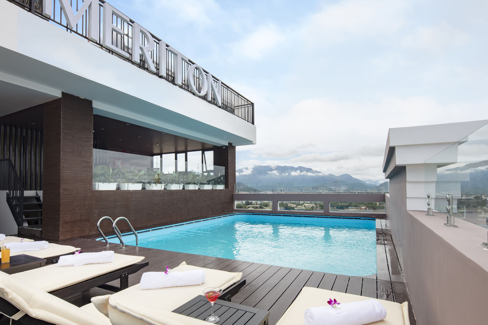 Meriton Hotel Nha Trang Dış mekan fotoğraf